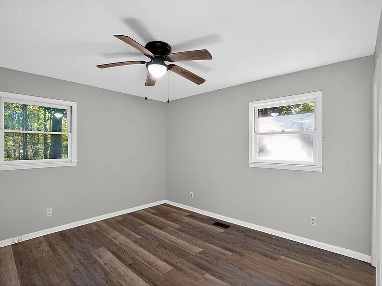 1494 Carpenter St — Photo 12