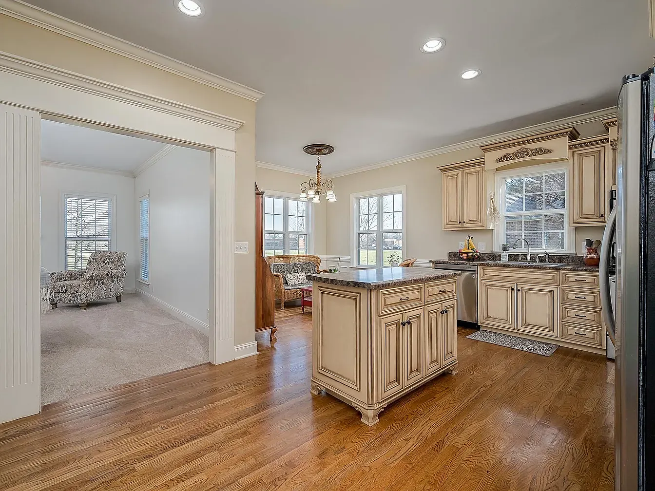 3518 Salem Cove Ln — Photo 2