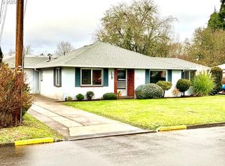241 NW 15th St, McMinnville, OR 97128