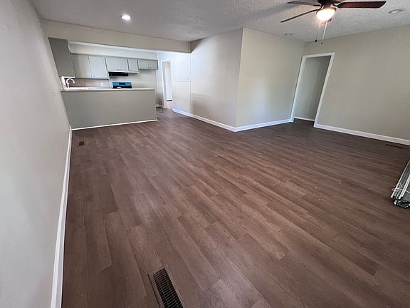 2nd image of 605 N Washington Ave