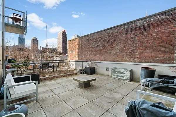 Rented by Nest Seekers International | media 17