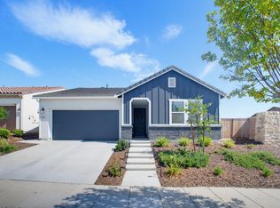 730 Arrowhead Dr, Madera, CA 93636