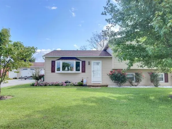 6447 Northwest Rd, New Tripoli, PA 18066