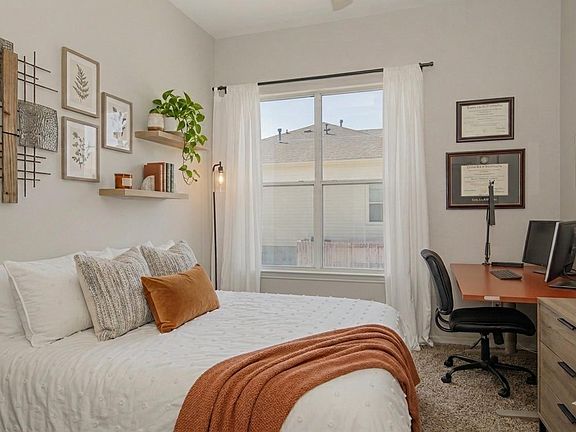 4th image of 1441 East St Unit 212