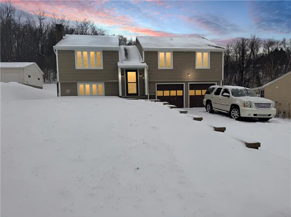 146 Willow Dr, Freedom, PA 15042
