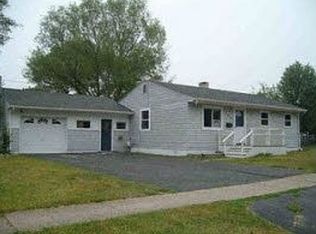 706 Richard St, Holly, MI