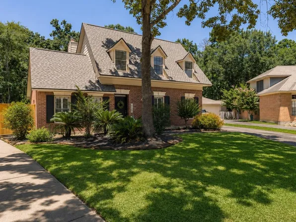 5102 Natural Bridge Dr, Kingwood, TX 77345