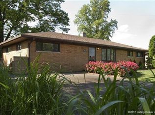 17 Oxford Dr, New Albany, IN 47150