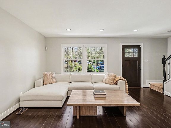 2nd image of 6308 Paddington Ln