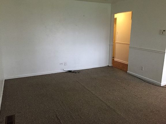 4th image of 1341 Imperial Ave