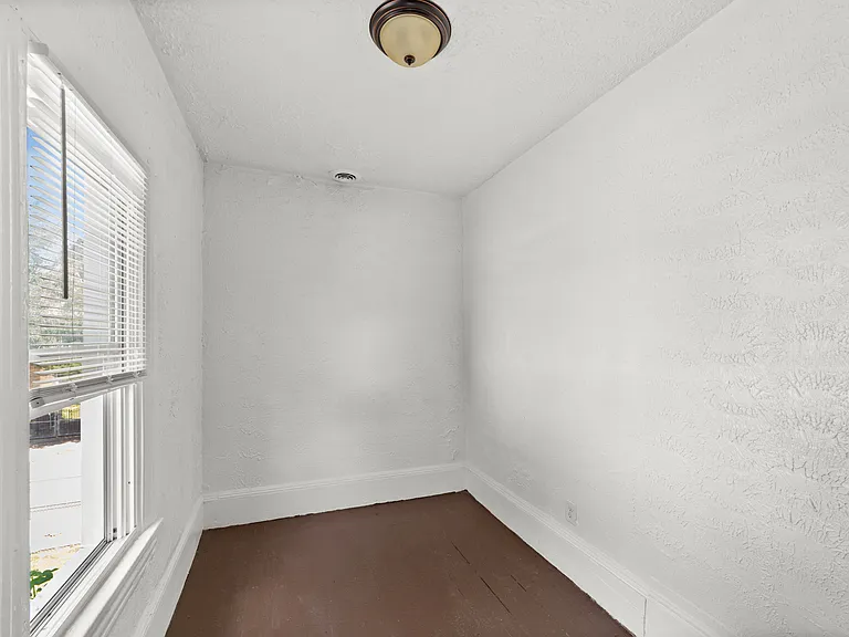 8302 Sowinski Ave #UP — Photo 16