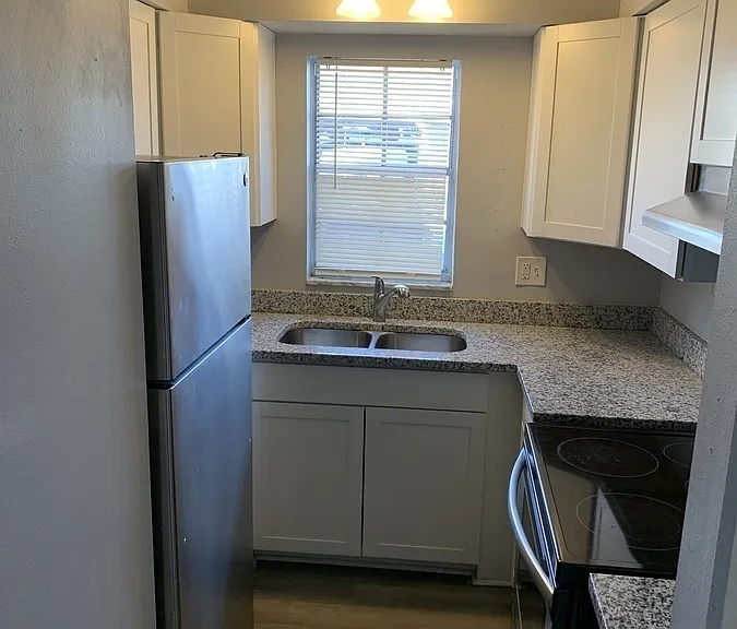 111 SW Madison Cir N #106 — Photo 3