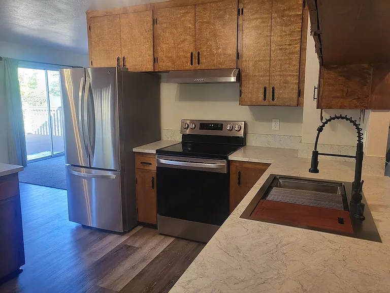 1688 NE Lynda Ln — Photo 9