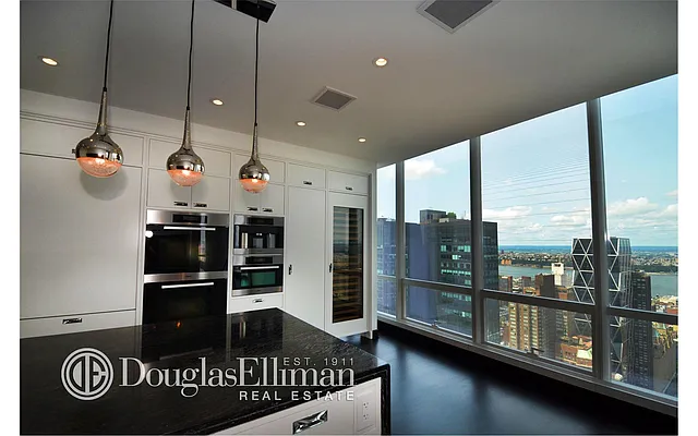 Rented by Douglas Elliman | media 16
