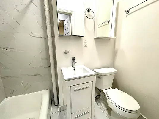 Rented by J PRESTON AND ASSOCIATES INC | media 31