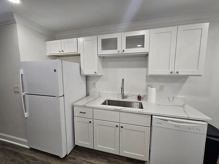 490 Barnett Shoals Rd #304 — Photo 6