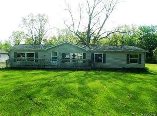 6695 Ball Rd, Romulus, MI 48174