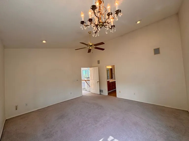 10100 Zermatt Cir — Photo 16