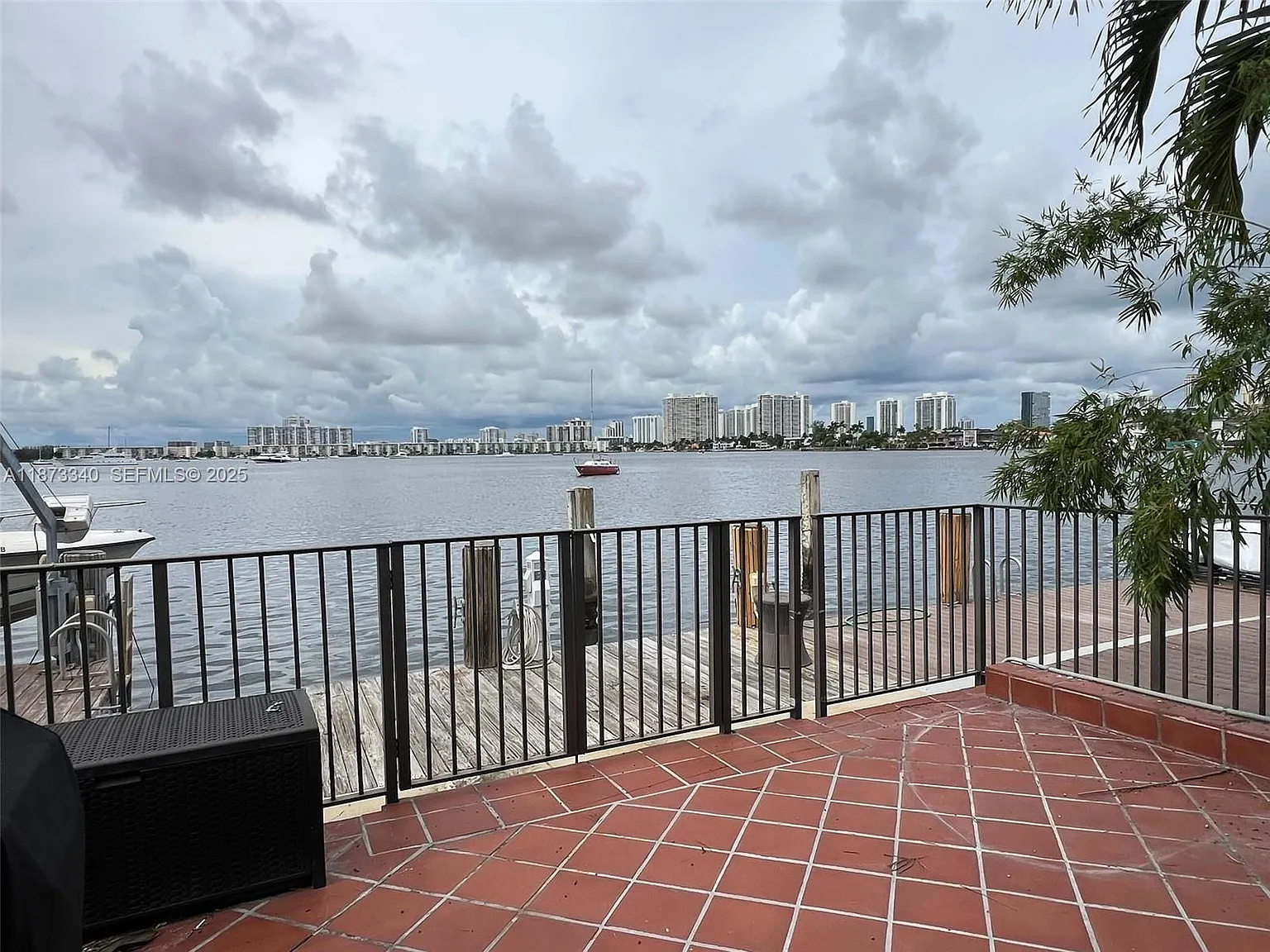 2 bed, 2.0 bath, 1550 sqft, $4,450 — Photo 4