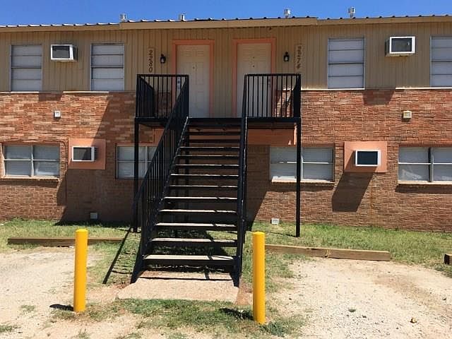 1st image of 2274 Oakland Dr