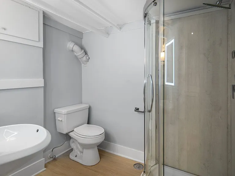 104 Harvard Pl — Photo 49