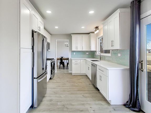 5th image of 421 N Ashbury Ave