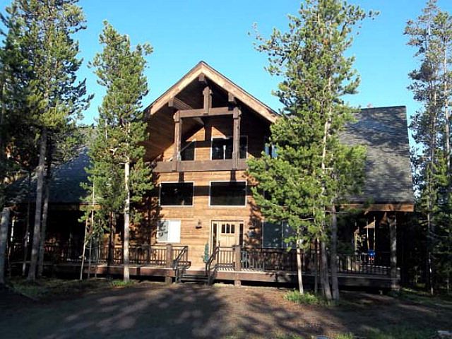 1st image of 3851 Chinook Dr