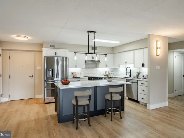 10217 Valley Forge Cir #217, King Of Prussia, PA 19406