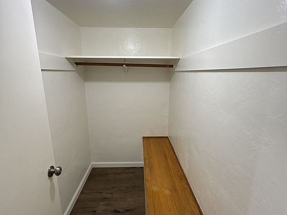 4th image of 1021-1033 W Tulare Ave #1031