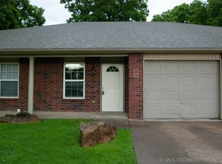 2001 Fall Ct APT A, Claremore, OK 74017