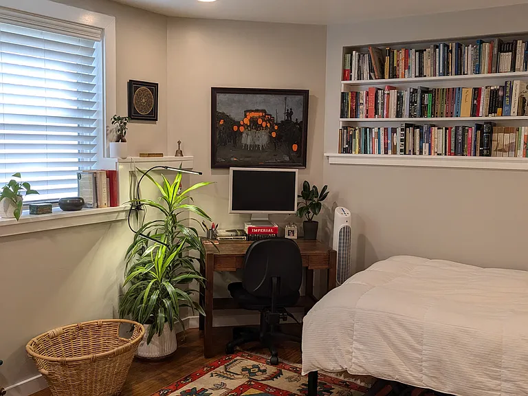 527 Malden Ave E #11 — Photo 7
