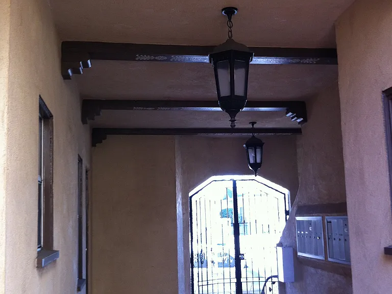 774 Redondo Ave #10 — Photo 2