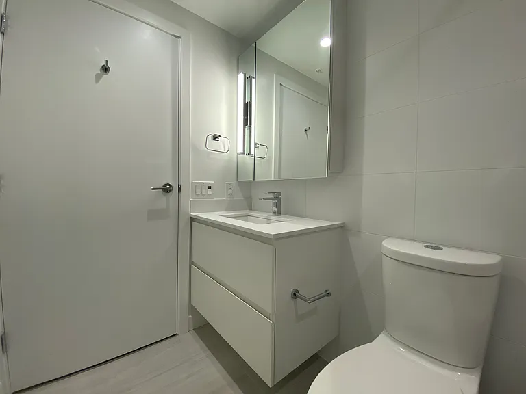 13615 Fraser Hwy #2811 — Photo 13