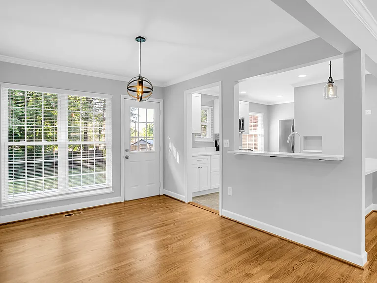4 Bradley Blvd — Photo 6