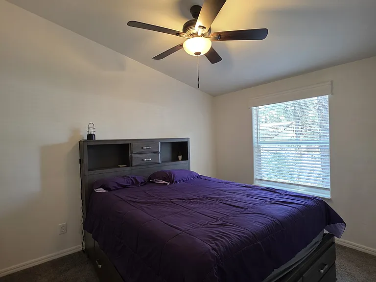 921 S 11th Ave — Photo 5