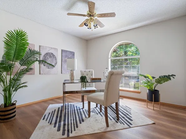 7 Adams Ln, Bella Vista, AR 72715