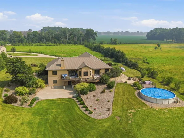 W11020 Center Rd, Ripon, WI 54971