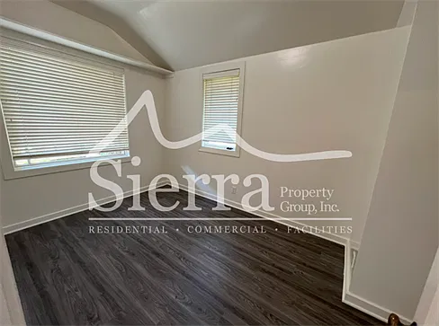 2 bed, 692 sqft, $3,600 — Photo 4