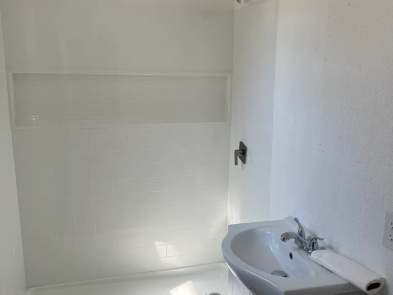 1225 S 61st St — Photo 3