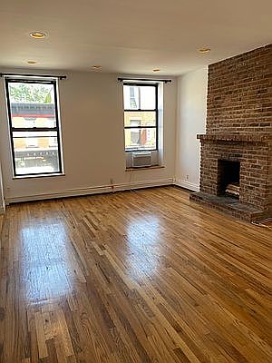 1st image of 250 Smith St APT 2