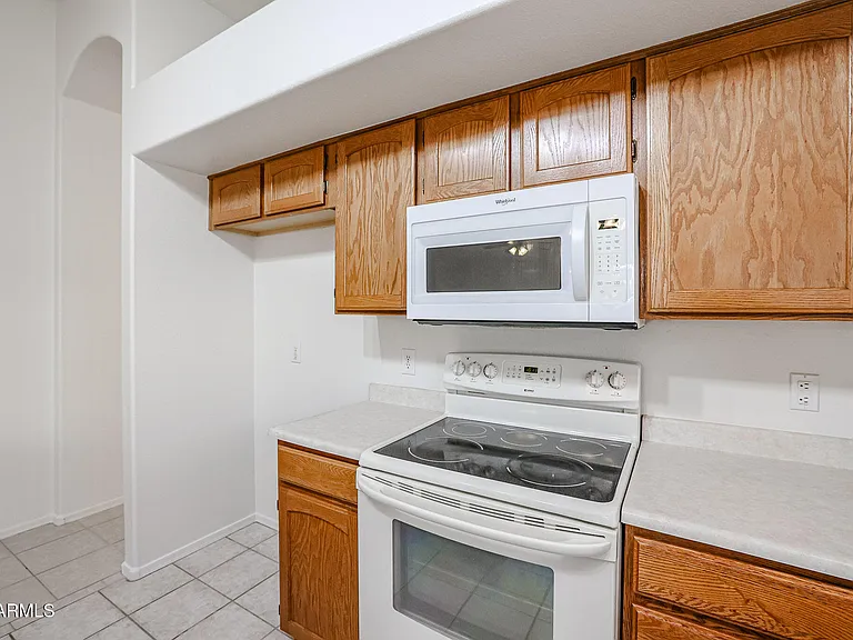 9833 W Yukon Dr — Photo 7