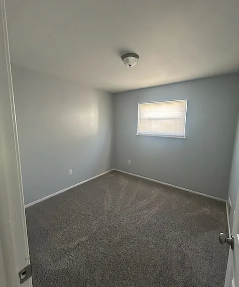 21116 Vermander Ave — Photo 3