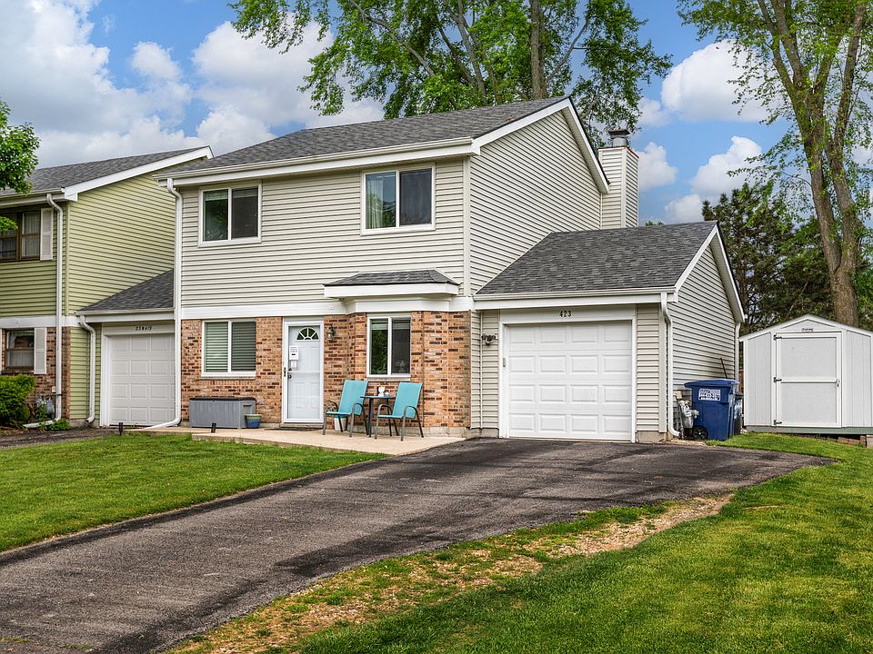 1st image of 23W423 Greenbriar Dr