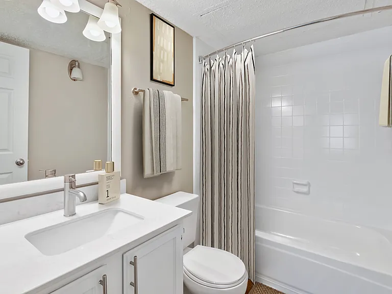 Estates at Las Colinas - U Renovation