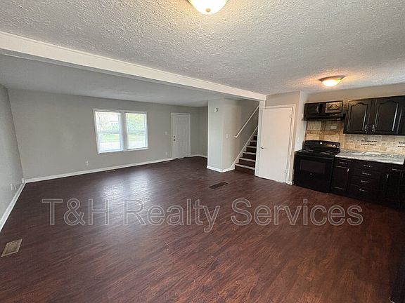 3rd image of 8124 Crousore Rd