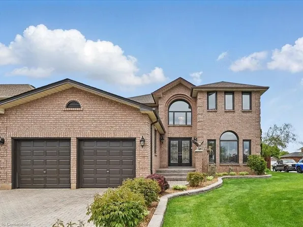 3 Knights Ct, Hamilton, ON L8T 4Z7