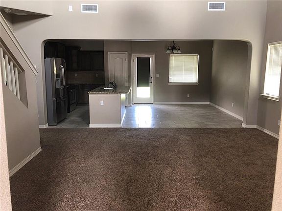 4th image of 3824 Loma Jacinto Dr