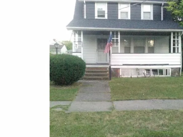 19606 Pawnee Ave, Cleveland, OH 44119