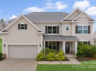 858 Oak Manor Dr SE, Concord, NC 28025
