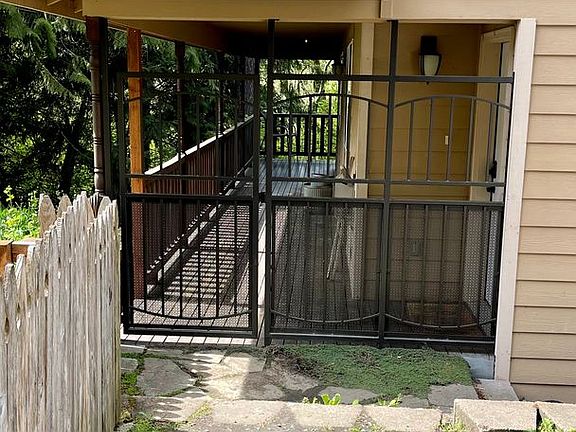 3rd image of 17535 Clear Lake Blvd SE